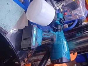 Cordless Makita Spray Gun With 1 Litres Paint Bottle