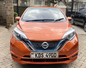 Nissan Note 2018 Orange