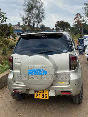 Toyota Rush 2010 Gold