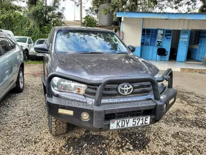 Toyota Hilux 2021 Black