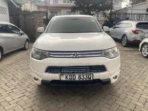 Mitsubishi Outlander 2014 Pearl