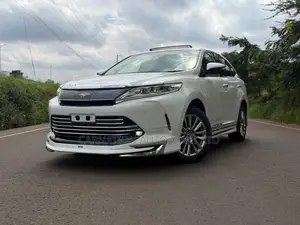 Toyota Harrier 2018 White
