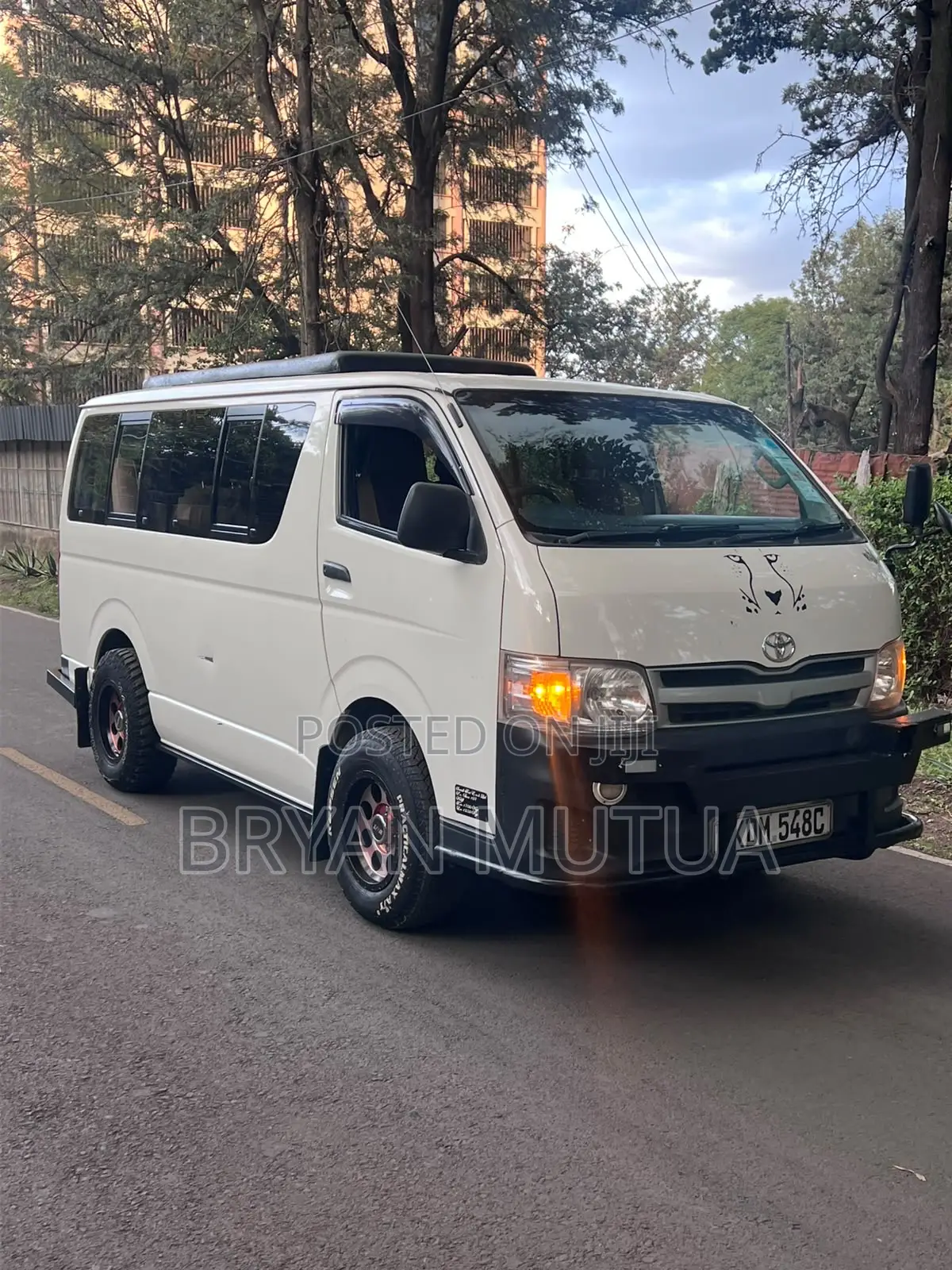 Toyota HiAce 2014 White