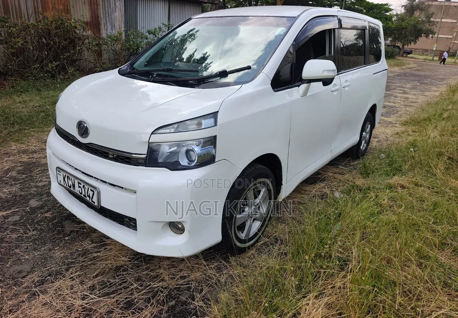 Toyota Voxy 2012 White