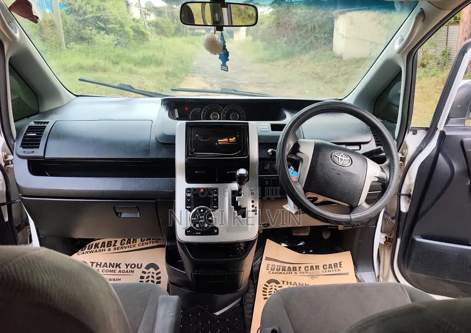 Toyota Voxy 2012 White