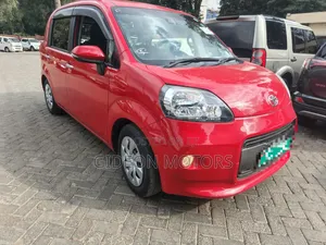 Toyota Porte 2019 Red