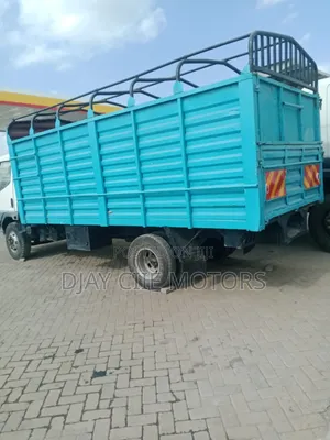 Mitsubishi Canter 4d35