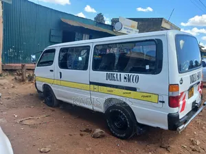 Toyota HiAce 2003 White