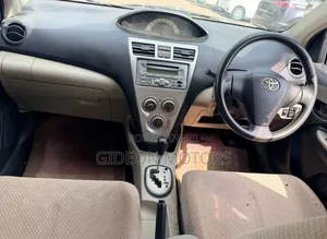 Toyota Belta 2007 Silver