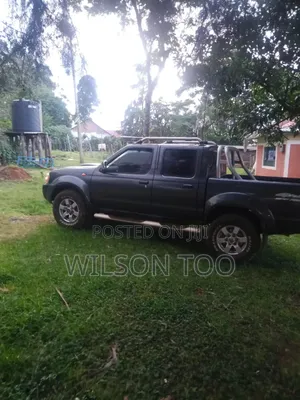 Nissan Hardbody 2014 Black