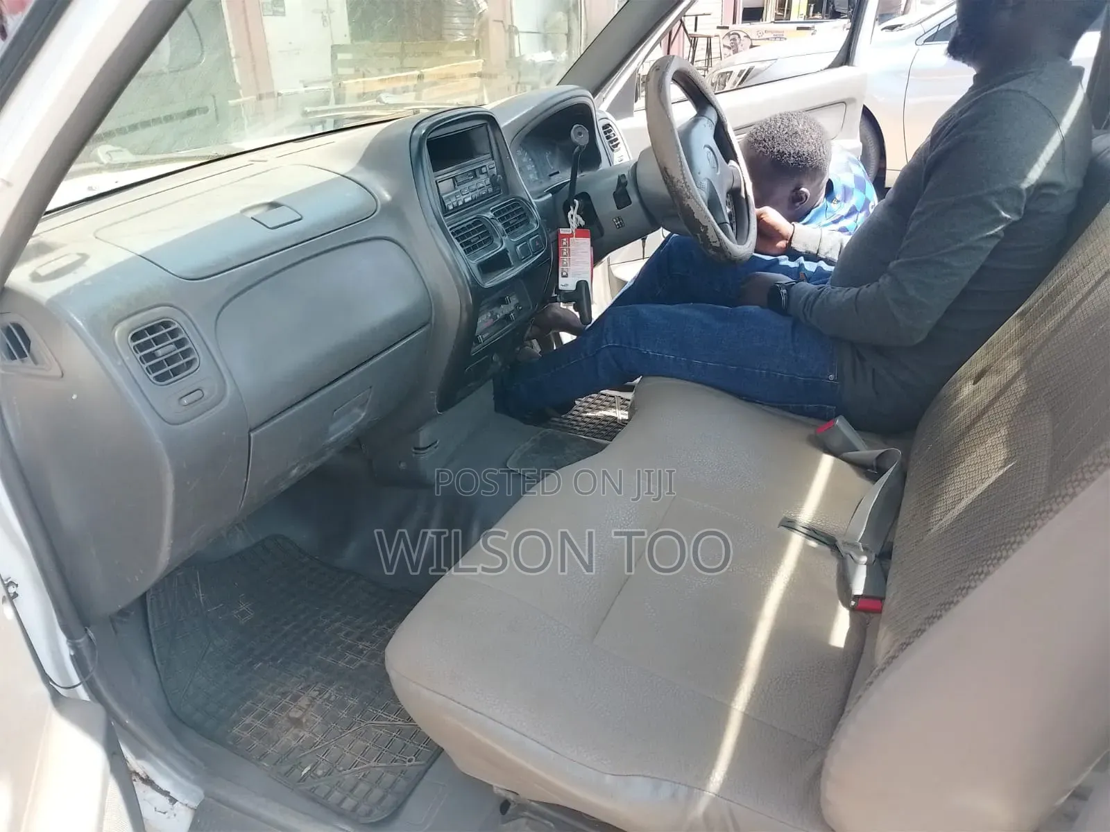 Nissan Hardbody 2014 Black