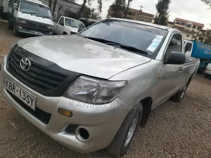 Toyota Hilux 2012 Silver