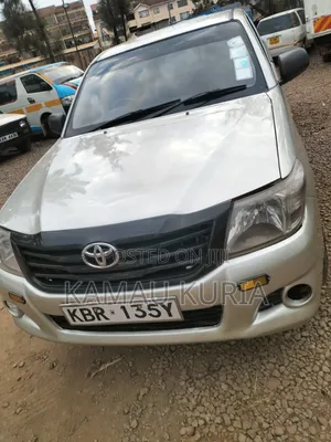 Toyota Hilux 2012 Silver