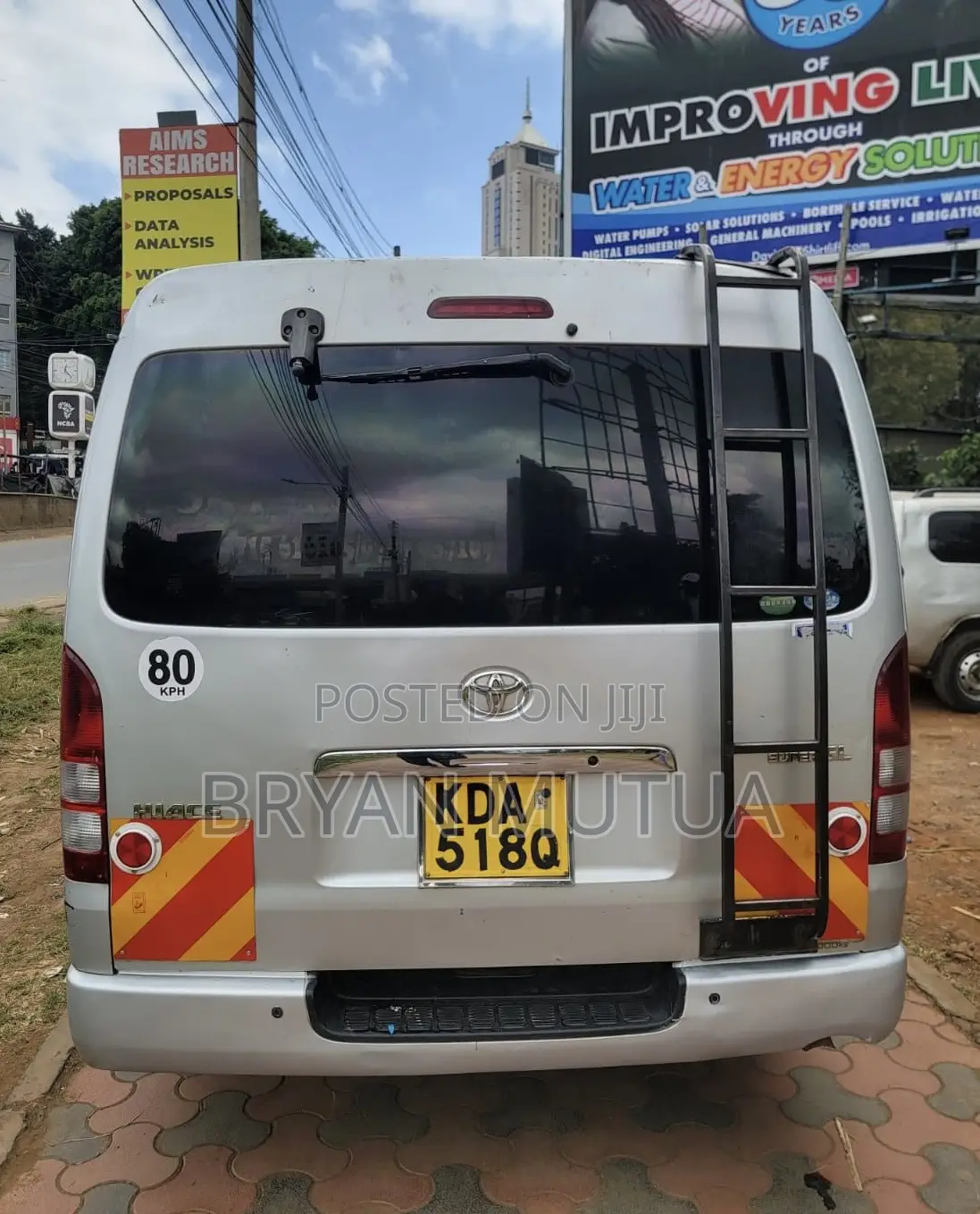 Toyota HiAce 2014 Silver