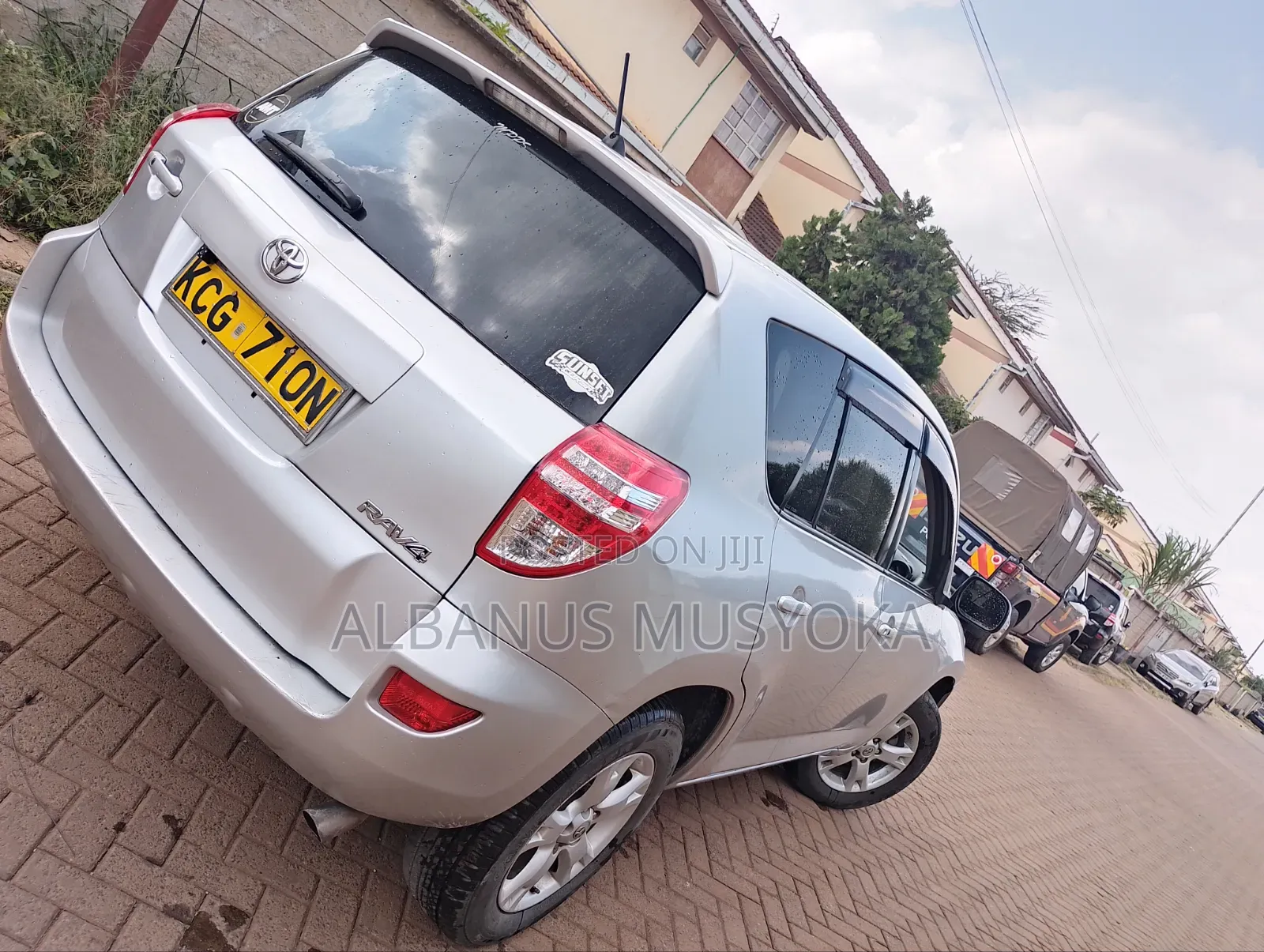 Toyota RAV4 2010 Silver