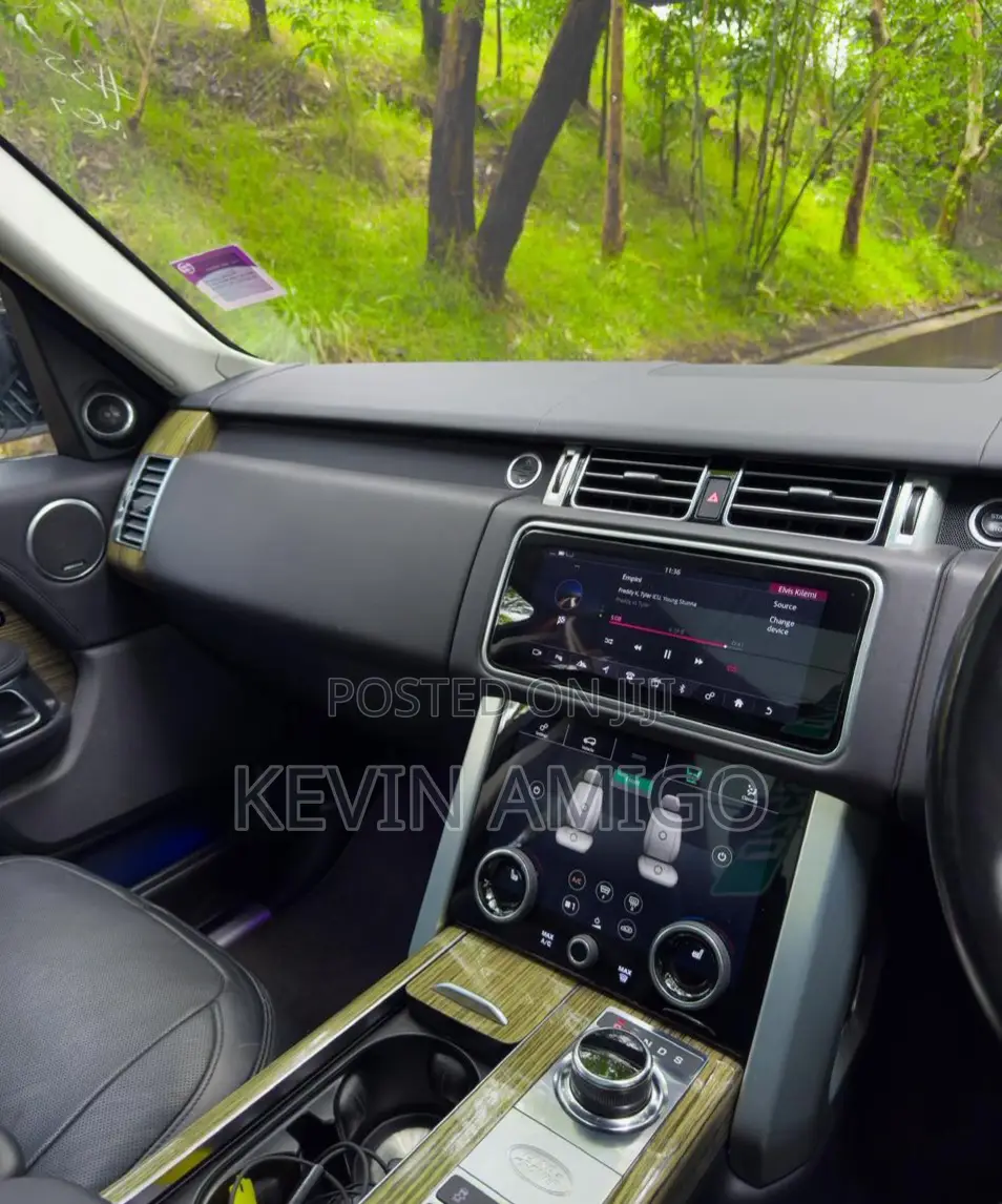 Land Rover Range Rover Vogue 2019 White