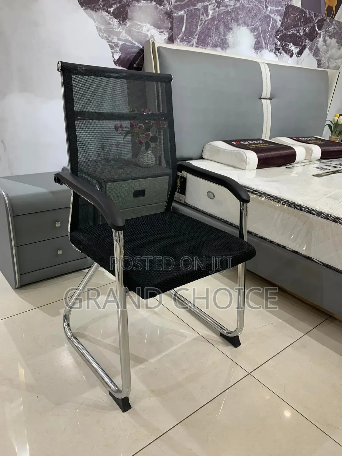 Executive Guest Mesh Chair