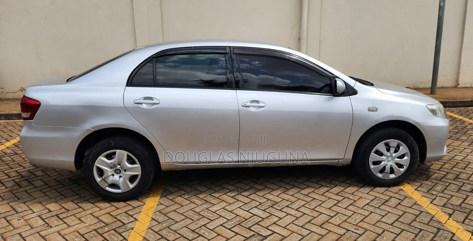 Toyota Axio 2011 Silver