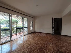 3bdrm Block of Flats in State House Area for sale