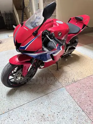 Honda CBR 2022 Red