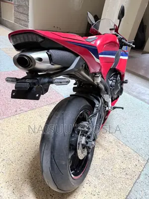 Honda CBR 2022 Red