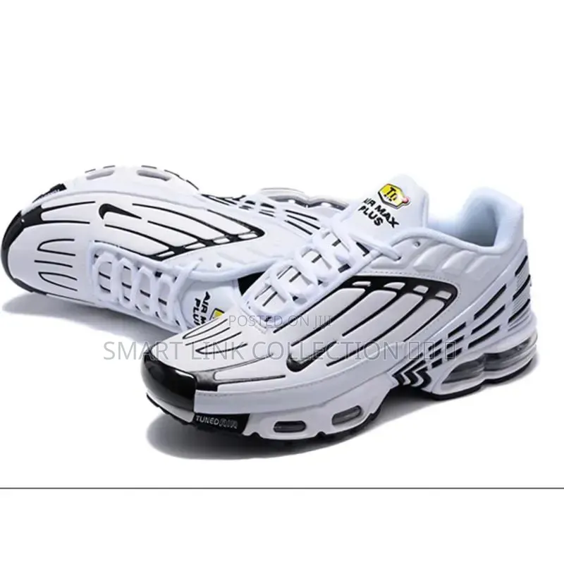 Nike Airmax Plus “White Black".