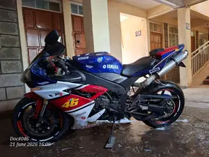 Yamaha R1 2015 Blue
