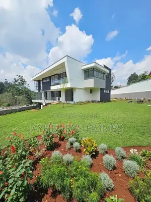 5bdrm Villa in Nyari for sale
