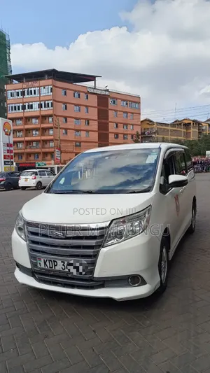 Toyota Noah 2017 White