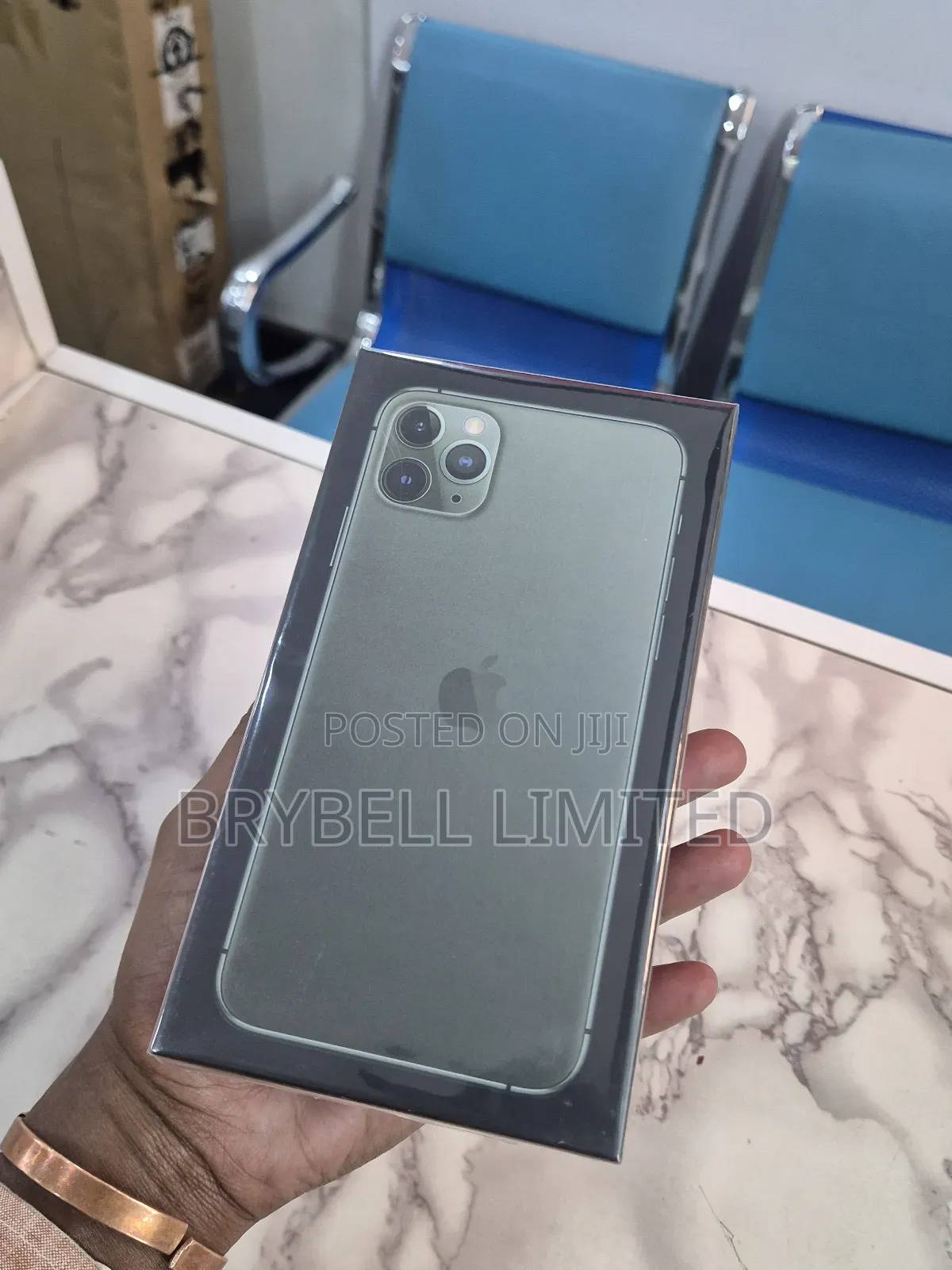 New Apple iPhone 11 Pro Max 256 GB Green