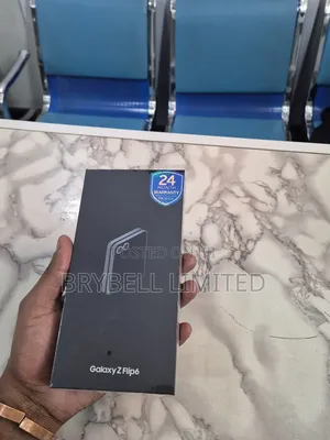 New Samsung Galaxy Z Flip6 256 GB Gray
