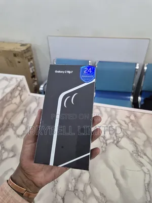New Samsung Galaxy Z Flip7 256 GB Blue