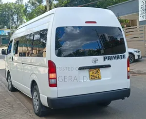 Toyota HiAce 2017 White