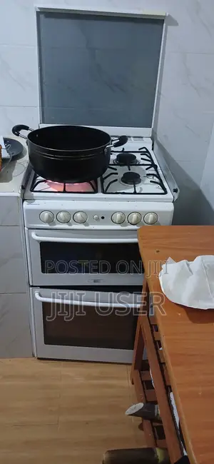 Cooker Free Standing.
