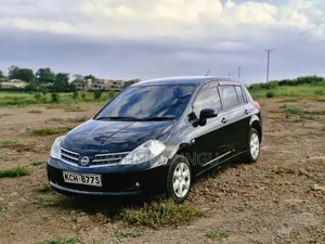 Nissan Tiida 2010 Black