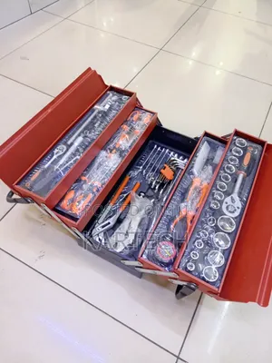 85pcs Professional Multi-Piece Hand Tool Set With Metal Toolbox