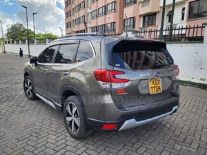 Subaru Forester 2019 Ivory