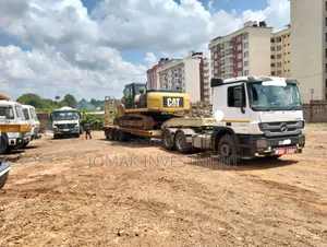 Low Loader/ Flat Bed Services