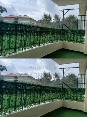 Green Wall Screen Artificial Privacy Fence for Balcony and Garden