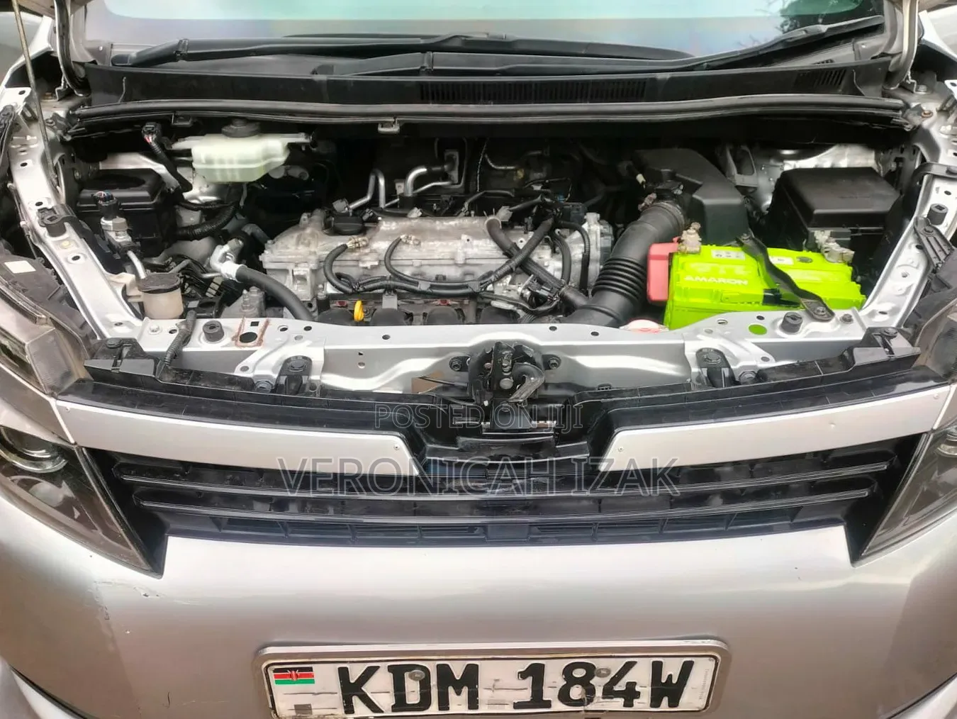Toyota Voxy 2016 Silver