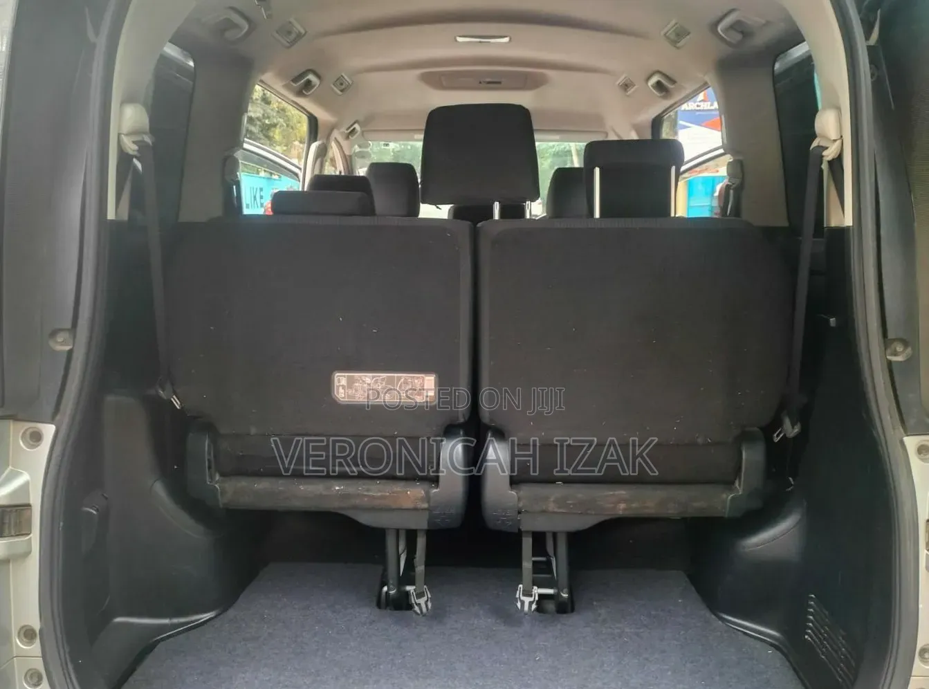 Toyota Voxy 2016 Silver