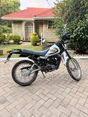 Yamaha DT125 2005 White