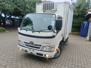 Toyota Dyna,2014model,3000cc Diesel Engine and Manual Transmission 