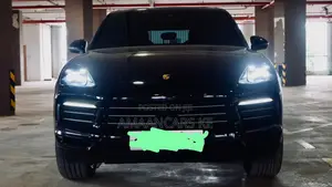 Porsche Cayenne Base AWD 2019 Black
