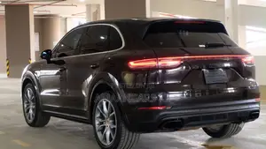 Porsche Cayenne Base AWD 2019 Black