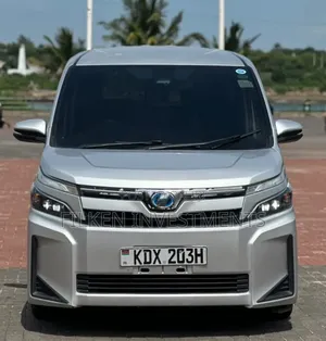 Toyota Voxy 2020 Silver