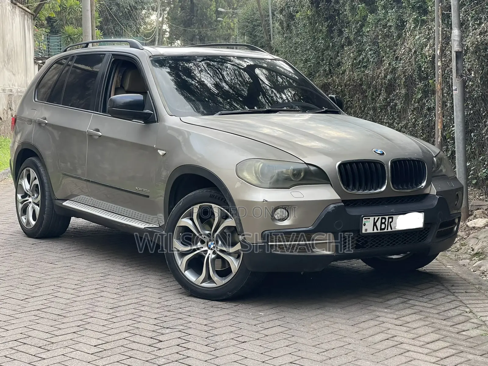 BMW X5 2009 Gold