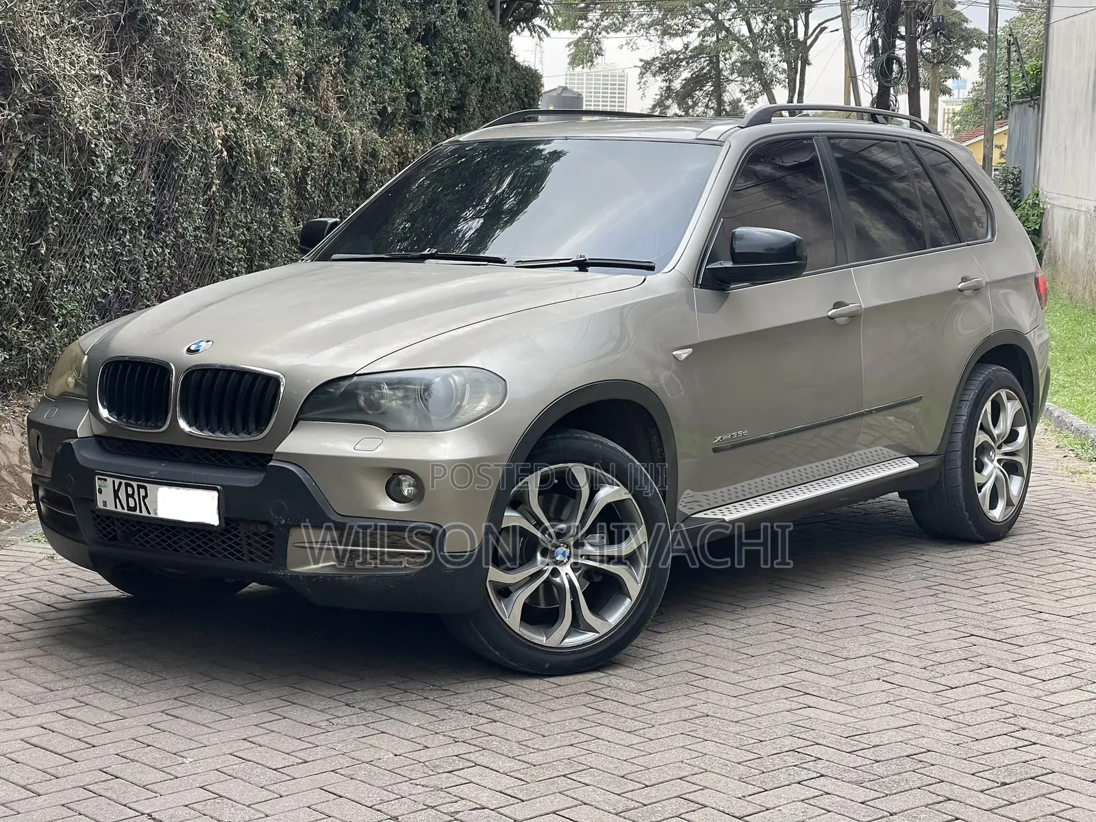 BMW X5 2009 Gold