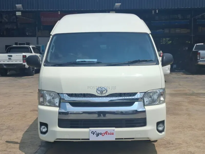 Toyota Granace 2019