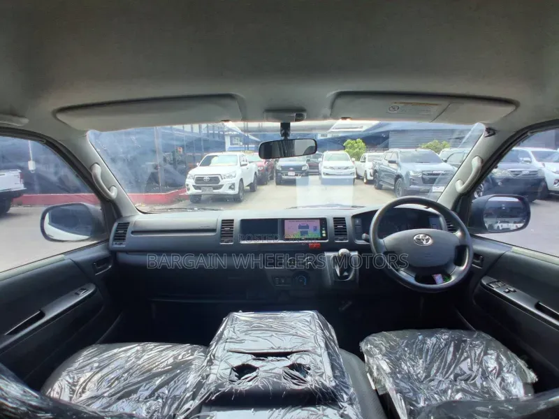 Toyota Granace 2019
